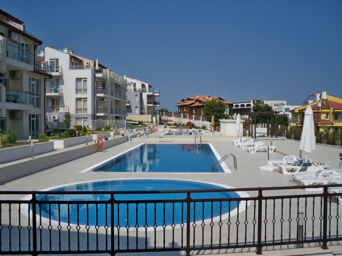 سوزوبول Menada Apolon Apartments المظهر الخارجي الصورة